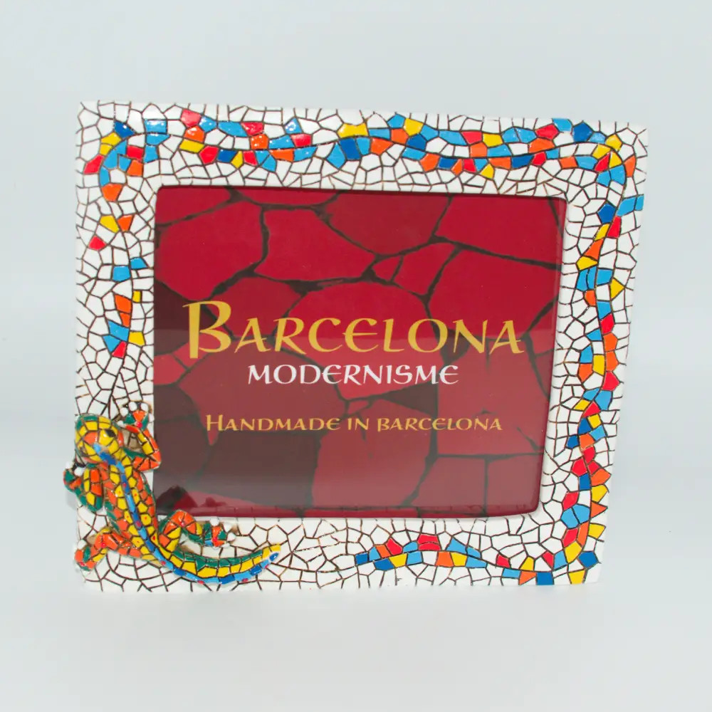 031006A Photo frame  20cm height x 22cm width