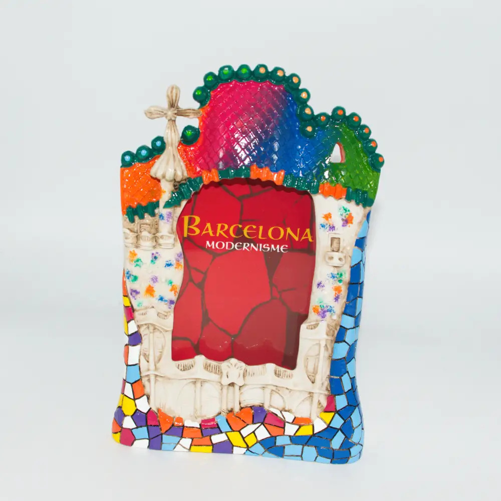 031006C Casa Batlló. Large 23cm height x 15cm length x 6cm width