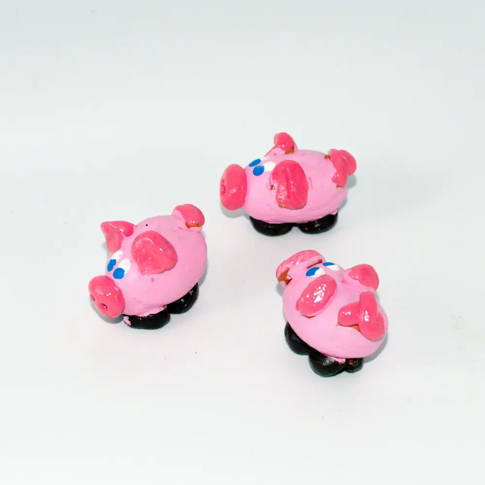 011019F Piglet  2cm height x 2,5cm length x 1,5cm width